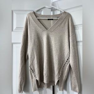 Verve Ami V Neck Sweater 🤍